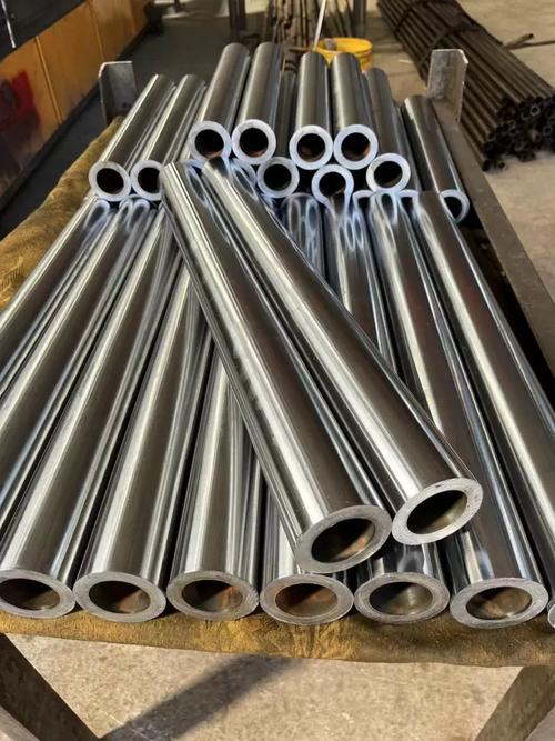 20號45小口徑精密鋼管、外6 20毛細(xì)鐵管與空心圓管——金屬材料市場行情深度解析